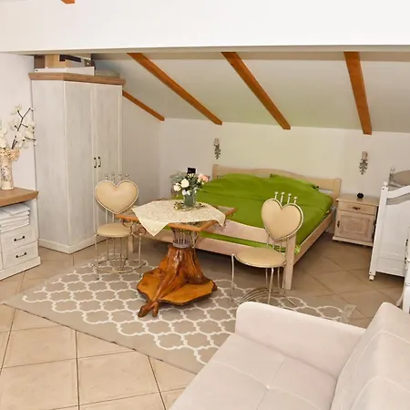 Teo Apartment *